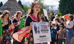 10 ülkeden yaklaşık 300 çocuk Sevgi Korteji’nde