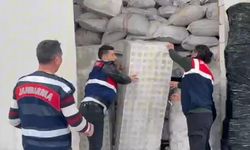 Antalya'da kaçak kozmetik üretimi yapılan depoya baskın