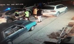 Elektrikli bisiklet sürücüsü metrelerce savurdu