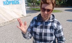 Kucağındaki köpek parmağını parçaladı