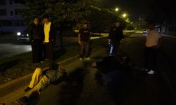 Motosiklet sürücüsü kendi acısını unutup babasını sordu