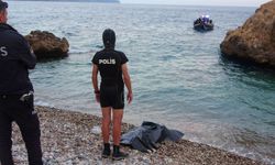 Konyaaltı Sahili'nde denize giren genç boğuldu