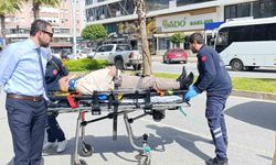 Aynı istikamette ilerlerken çarpışan motosikletlerden biri devrildi