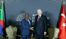 Erdoğan Komorlar Birliği Cumhurbaşkanı Assoumani Azali ile buluştu