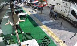 Kırmızı ışıkta bekleyen otomobil bir anda alev aldı