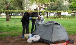 Parka yaşayan adam ölü bulundu