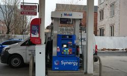 ABD'de ortalama benzin fiyatı 2022'den bu yana ilk kez 4 doların üzerinde