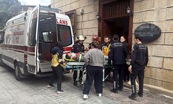 Depoya inmeye çalışırken 3 metre yükseklikten düştü