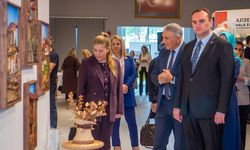 Sanatın her tonu bu sergide