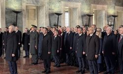 Anıtkabir’de 23 Nisan töreni