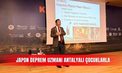Japon deprem uzmanı Antalyalı çocuklarla