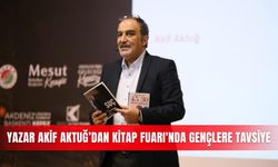 Yazar Akif Aktuğ’dan Kitap Fuarı'nda gençlere tavsiye