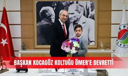 Başkan Kocagöz koltuğu Ömer'e devretti
