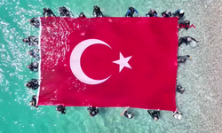 Konyaaltı Sahili’nde deniz dibi ve kıyı temizliği
