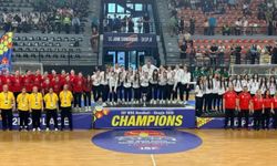 Antalya 75. Yıl Cumhuriyet Anadolu Lisesi hentbolda dünya üçüncüsü oldu