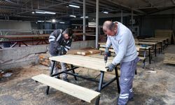 Büyükşehir kent mobilyalarını kendi atölyelerinde üretiyor