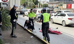 Antalya'da yol kenarında feci ölüm: Mendil satan kadına TIR çarptı