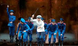 'Anna Karenina' son kez sahnelendi