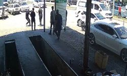 Aracın önüne geçip durdurmaya çalıştılar biber gazlı saldırıya uğradılar