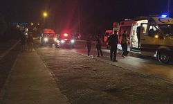 Manavgat'ta motosikletli kaldırıma çıktı