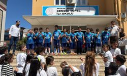 Futbol turnuvasının şampiyonu Cengiz Topel İlkokulu oldu