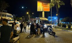 Motosikletin sürücüsü yola savruldu