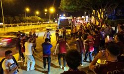 Antalya'da bordo-mavili taraftarlardan kupa coşkusu