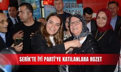 Serik'te İYİ Parti'ye katılanlara rozet