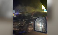 Minibüsler çarpışan motosikletli ağır yaralandı