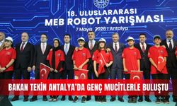 Bakan Tekin Antalya’da genç mucitlerle buluştu