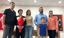 Serikli minik yazardan imza töreni