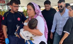 4 yaşındaki Ömer'e pazarda yorgun mermi isabet etti