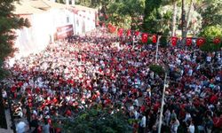 Dokumapark'ta milli heyecan: Antalyalılar Kepez'de dev ekranda buluştu