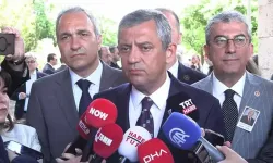 Özgür Özel: Olağanüstü kurultay için imza süreci başlatıldı