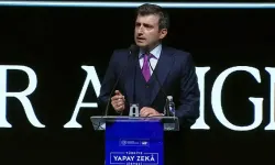 Bayraktar: Makinelerin ve makine insanların istilası ile karşı karşıyayız