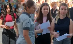 YKS maratonu başladı! Milyonlarca öğrenci TYT'de geleceği için ter döküyor