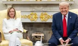 Trump'tan Meloni'ye 'fotoğraf' göndermesi: Oy oranlarını yükseltmek için tekrar arkadaş olmak istiyor