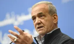 Pezeşkiyan: Katar'da bloke edilen 6 milyar dolarımız geri dönecek