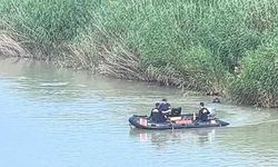 Manavgat'ta çaya düşen 16 yaşındaki çocuk aranıyor