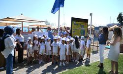 Kemer Belediyesi Halk Plajı'na mavi bayrak