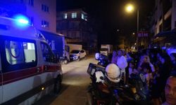Kentsel dönüşümdeki apartmanda çıkan yangın mahalleliyi sokağa döktü