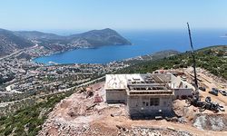Kaş’ın 54 mahallesinde içme suyu altyapısını güçleniyor