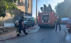 Alanya'da binanın zemin katında yangın