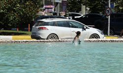 Antalya'da çocukların tehlikeli serinliği