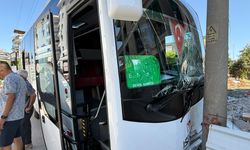 Serik’te direksiyon başında rahatsızlanan sürücü kaza yaptı