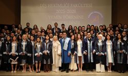 Akdeniz Üniversitesi'nde diş hekimleri mezun oldu
