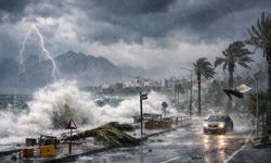 Antalya'da hava bir anda değişecek... Meteorolojiden kuvvetli yağış alarmı!