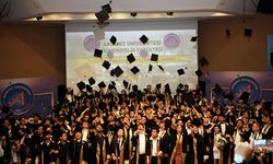 Akdeniz Üniversitesi Mühendislik Fakültesi'nde mezuniyet töreni