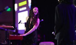 Genç piyanist ve vokaliste Berklee'den gururlandıran ödül