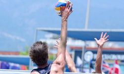 Alanya’da plaj voleybolunda şampiyonlar belli oldu